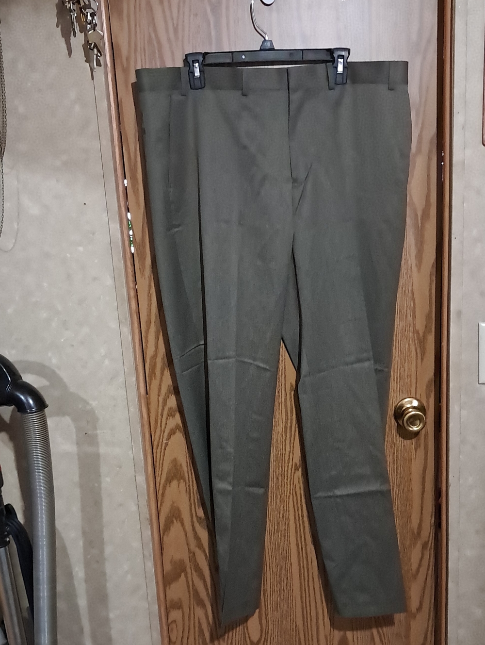 Dockers Men's Olive Dress Pants 42W 32L